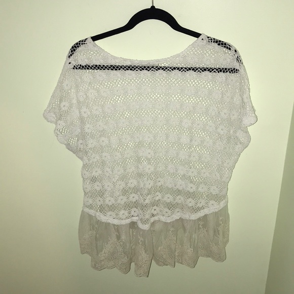 Lace top - Picture 2 of 6